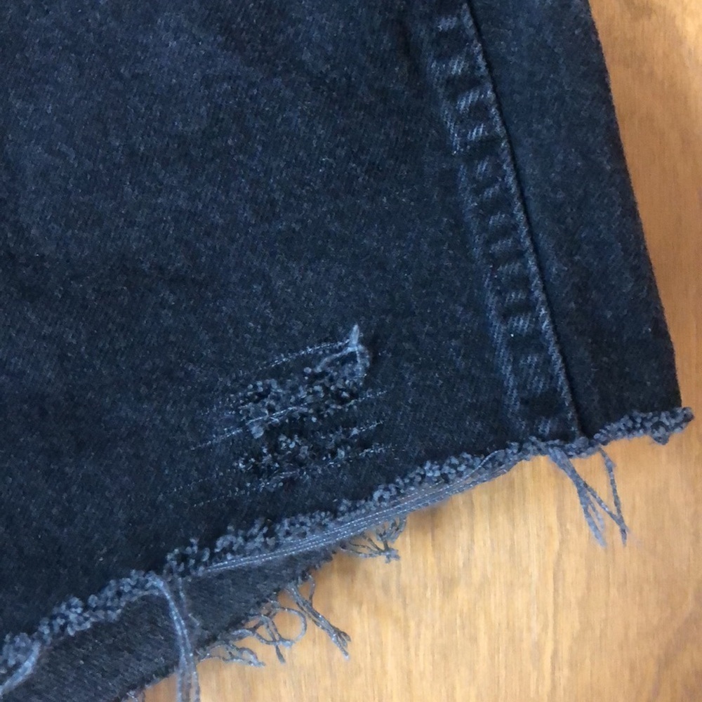 Vintage Chic black cutoff distressed shorts - Picture 5 of 10